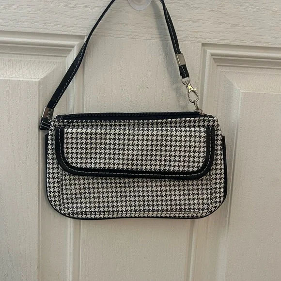 Thirty-One Black and White Chevron Tote - Picture 8 of 11